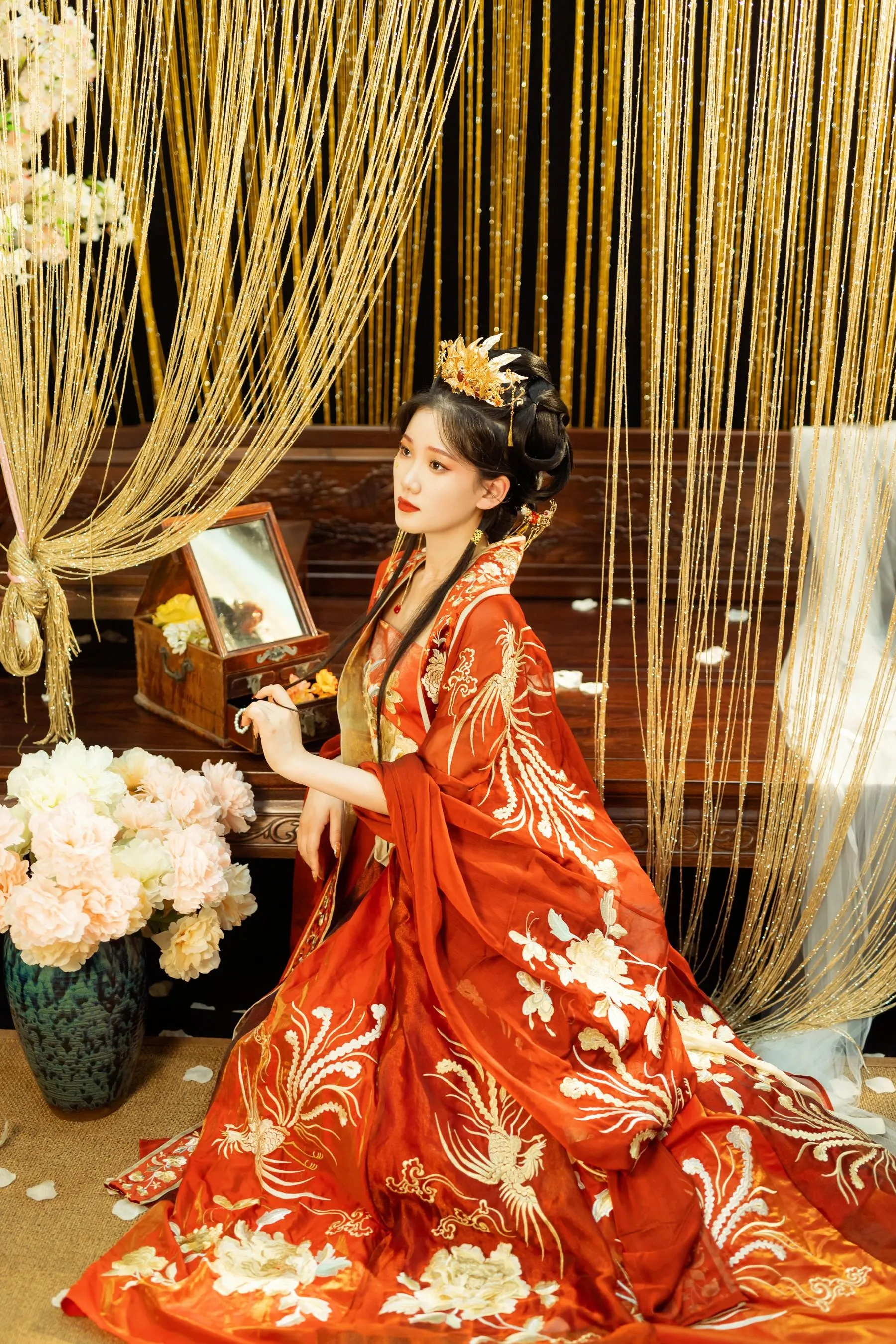 [YITUYU艺图语]2022.09.05 红衣娘子 相望回首喵喵喵 [48P]插图4